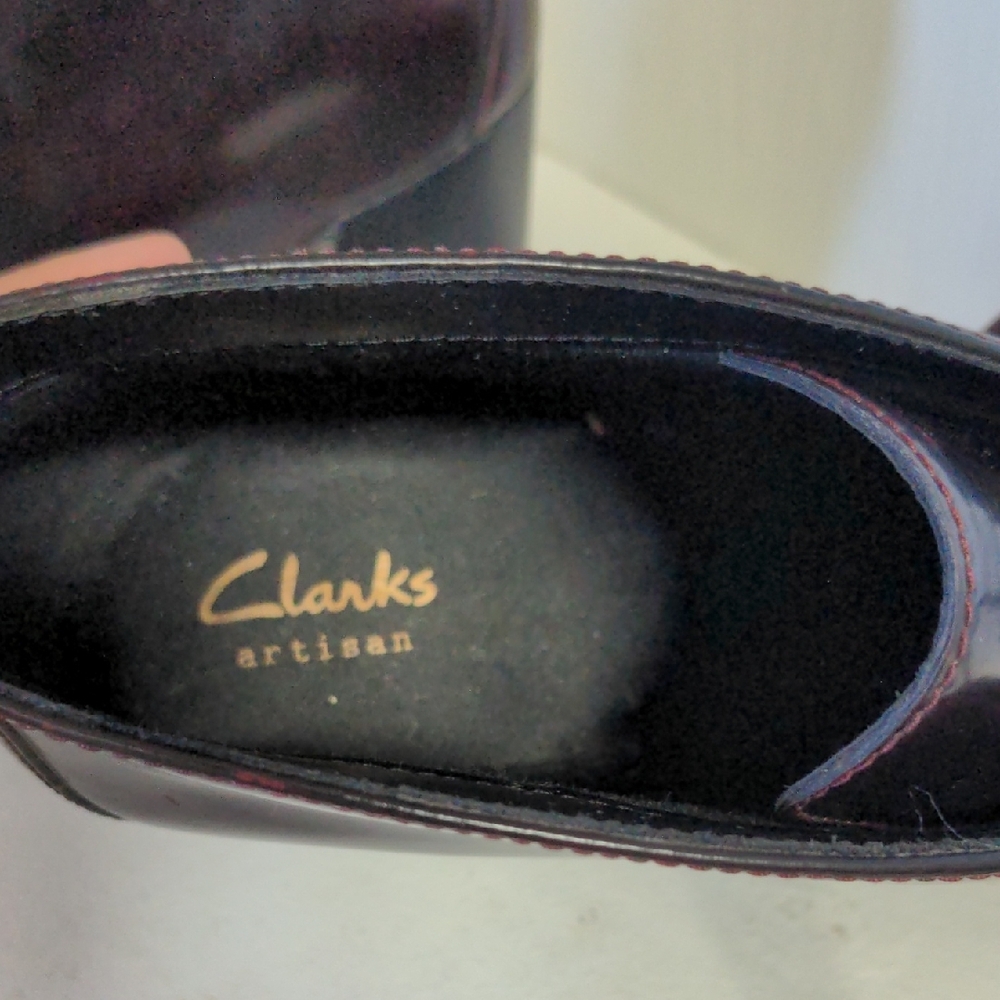 Clarks Deep Burgundy Leather Boots - Picture 5 of 7